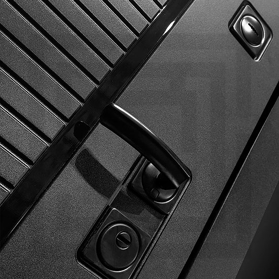 Входная дверь Лабиринт Piano 18 с Зеркалом Белое дерево